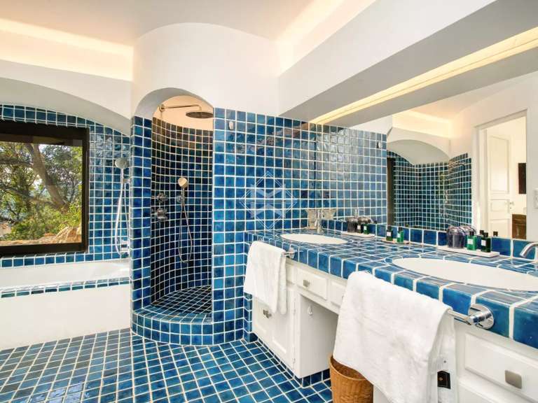 Villa Grimaud - 6 chambres - 696m²