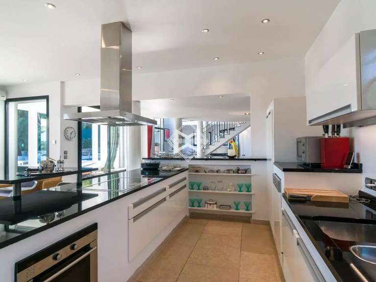 Villa Grimaud - 4 bedrooms - 400m²