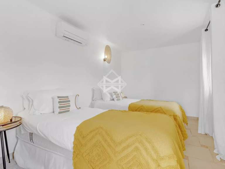 Villa Grimaud - 5 bedrooms - 350m²