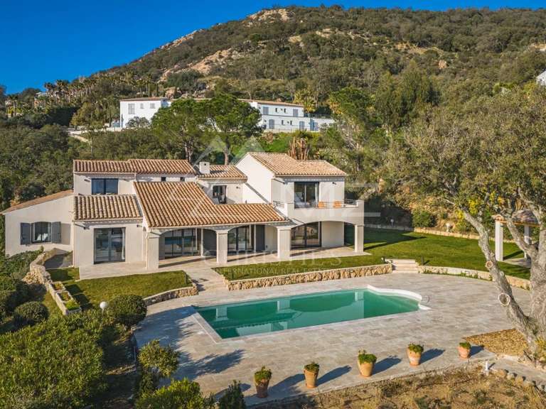 Villa with Sea view Grimaud - 5 bedrooms - 370m²