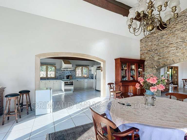 Villa Grimaud - 9 bedrooms - 498m²