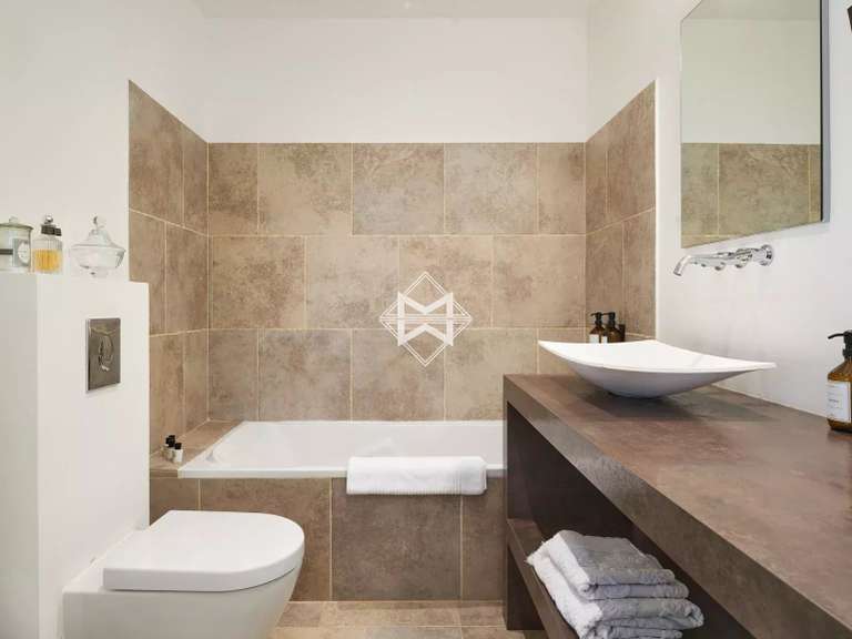 Villa Grimaud - 8 chambres - 600m²