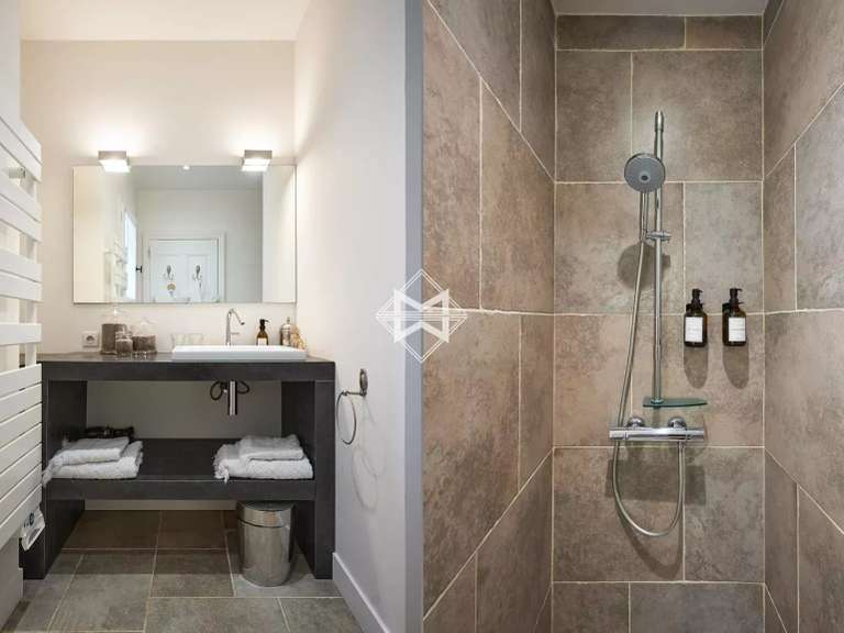 Villa Grimaud - 8 chambres - 600m²