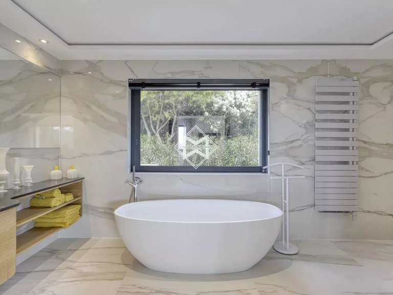 Villa Grimaud - 6 chambres - 300m²