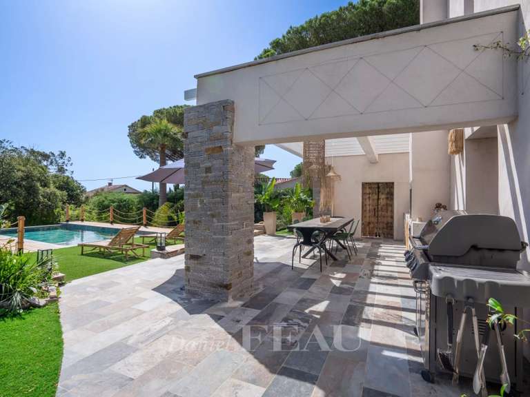 Villa Grimaud - 5 bedrooms - 308m²