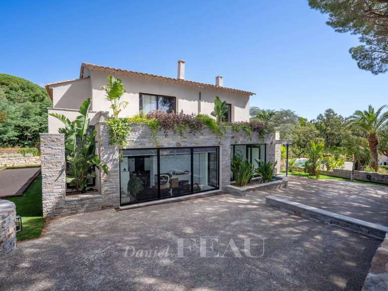 Villa Grimaud - 5 bedrooms - 308m²