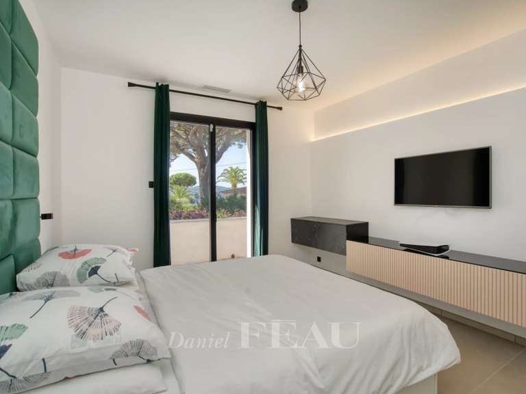 Villa Grimaud - 5 bedrooms - 308m²