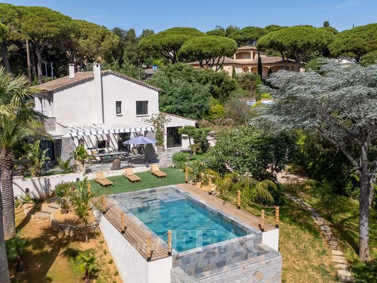 Villa Grimaud - 5 bedrooms - 308m²