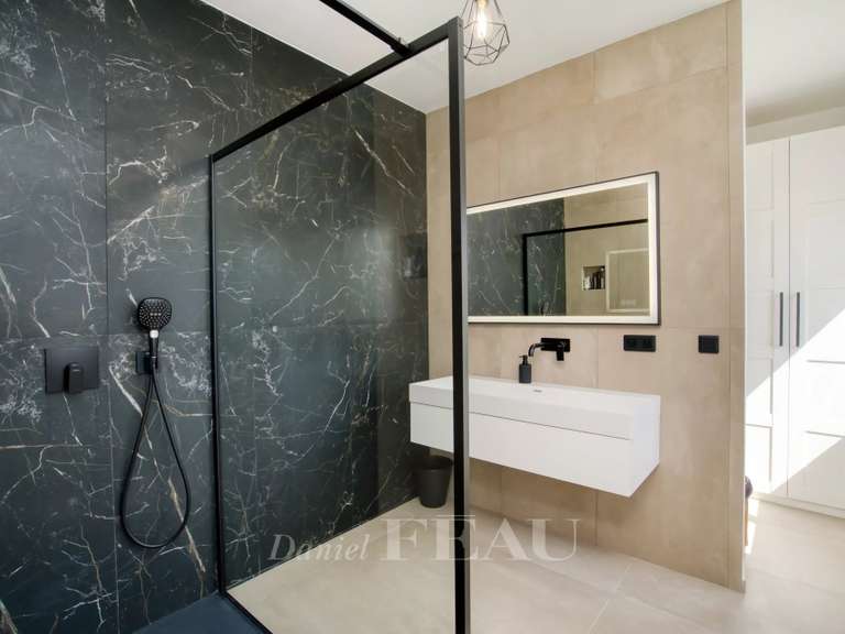 Villa Grimaud - 5 bedrooms - 308m²