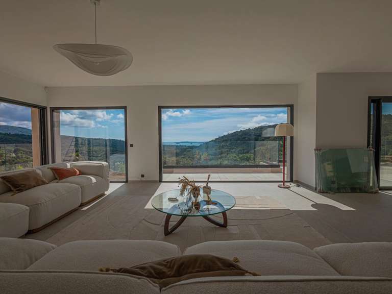 Villa Grimaud - 5 bedrooms - 269m²