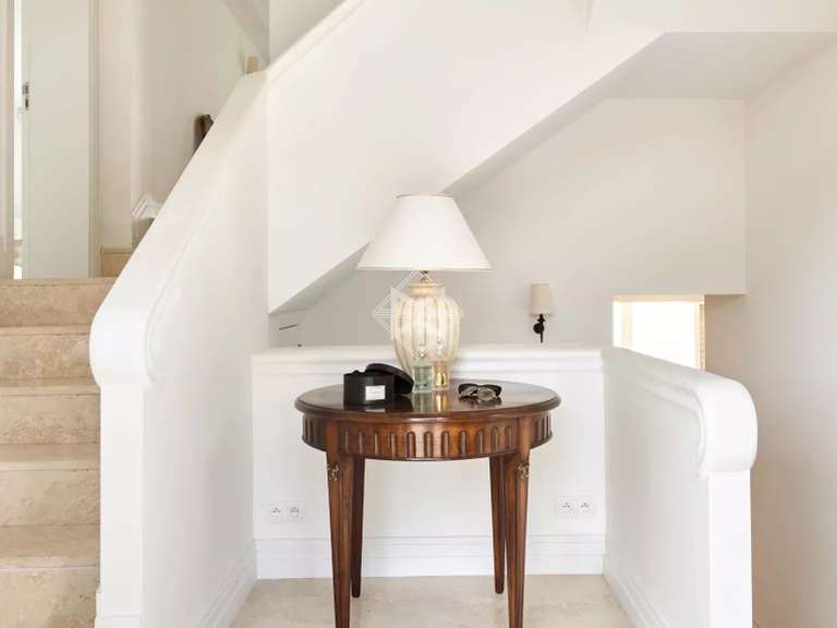 Villa Grimaud - 7 bedrooms - 311m²