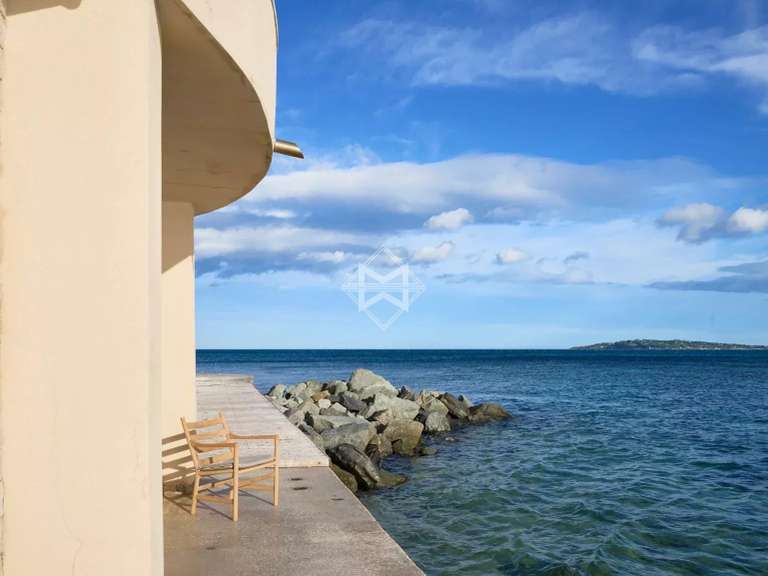 Villa Grimaud - 7 bedrooms - 311m²