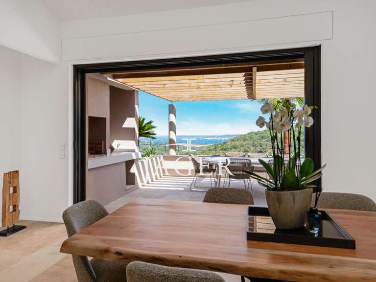 Villa Grimaud - 5 bedrooms - 330m²