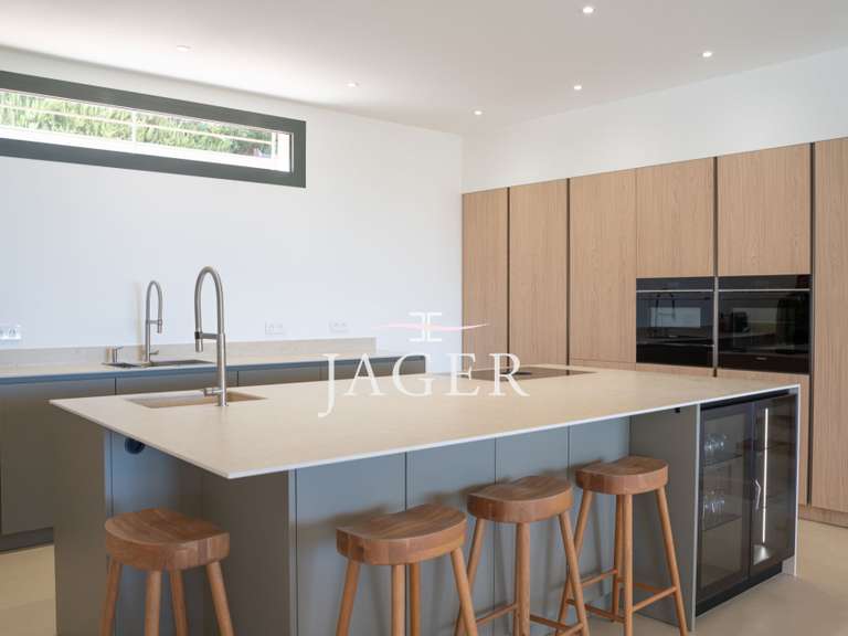 Villa Grimaud - 5 bedrooms - 330m²