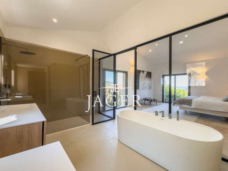 Villa Grimaud - 5 bedrooms - 330m²