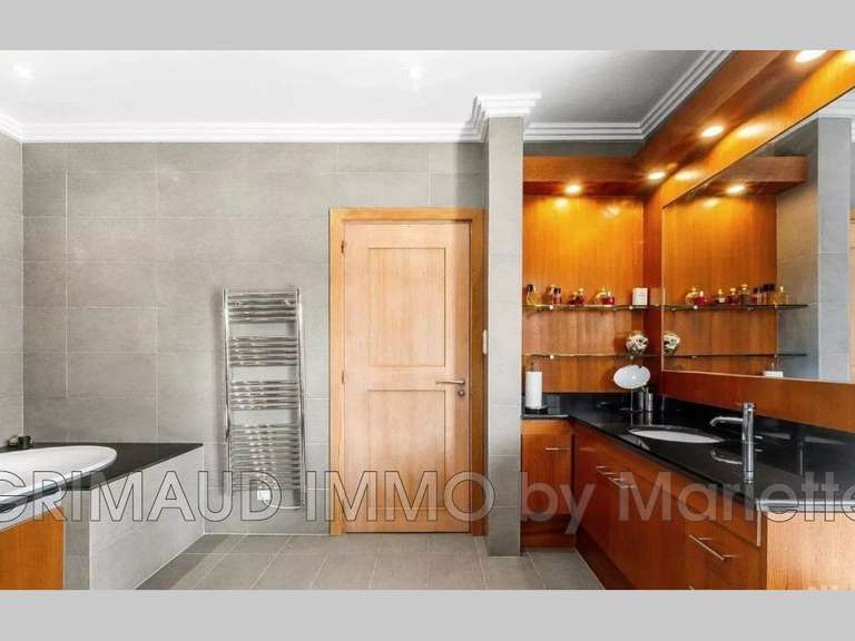 Villa Grimaud - 5 chambres - 314m²