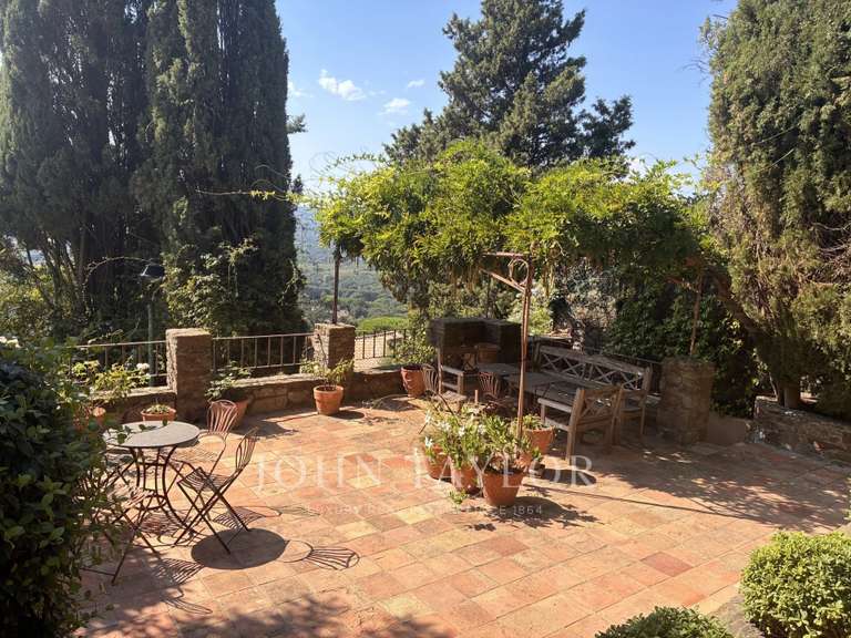 Villa Grimaud - 4 bedrooms - 252m²