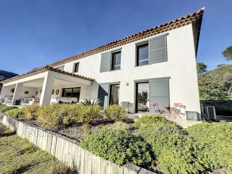 Villa Grimaud - 5 chambres - 198m²