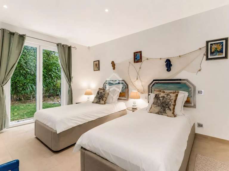 Villa Grimaud - 8 bedrooms - 300m²