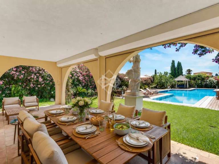Villa Grimaud - 8 bedrooms - 300m²