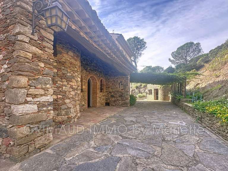 Villa Grimaud - 6 chambres - 312m²
