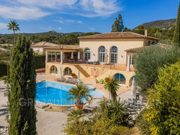 Villa avec Vue sur mer Grimaud - 6 chambres - 274m²