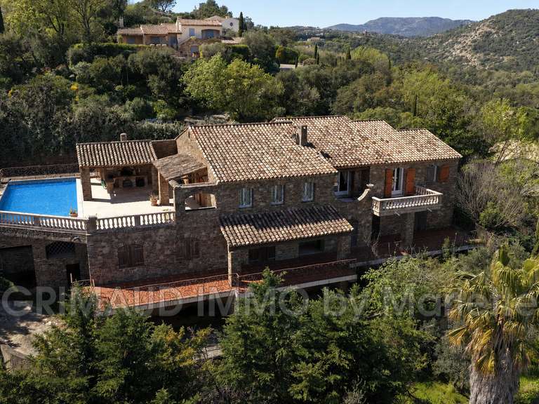 Villa Grimaud - 9 chambres - 498m²