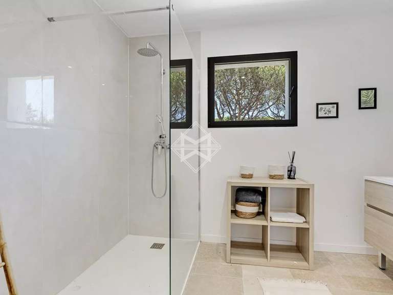 Villa Grimaud - 6 chambres - 300m²