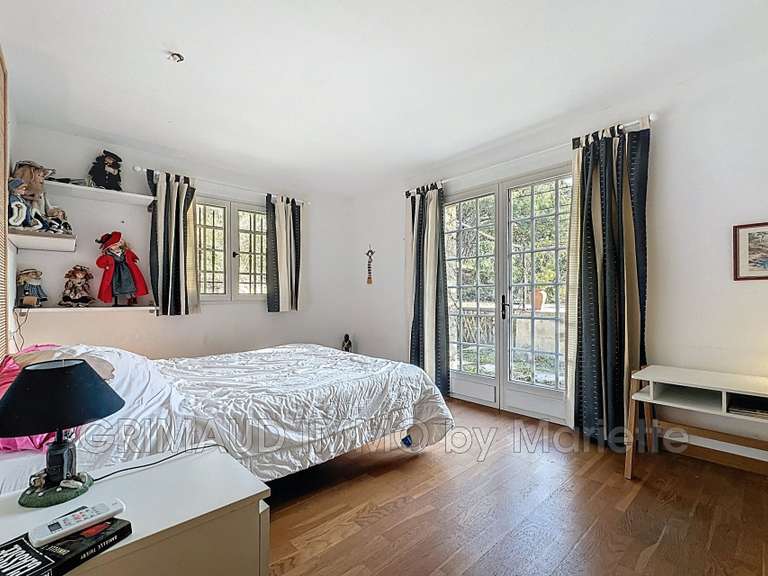 Villa Grimaud - 6 chambres - 250m²
