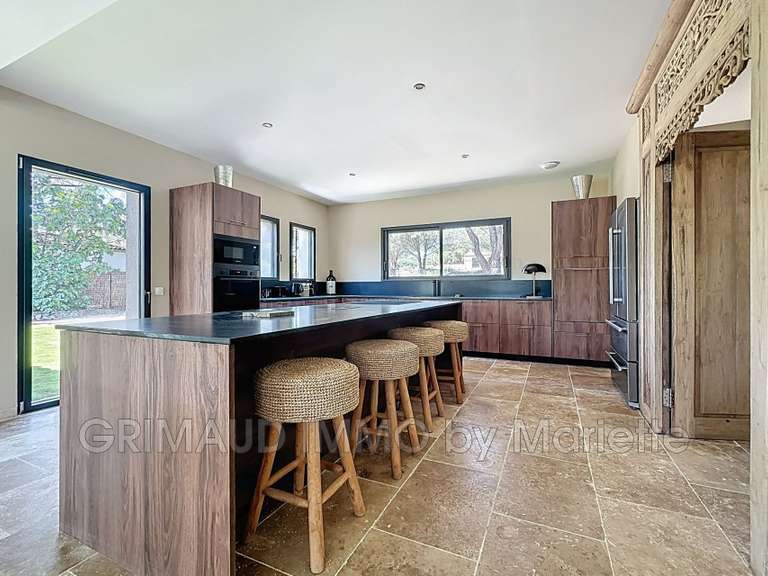Villa Grimaud - 4 bedrooms - 300m²