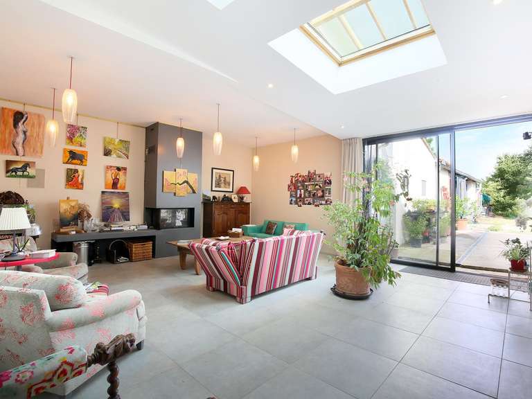 Maison Grisolles - 4 chambres - 310m²
