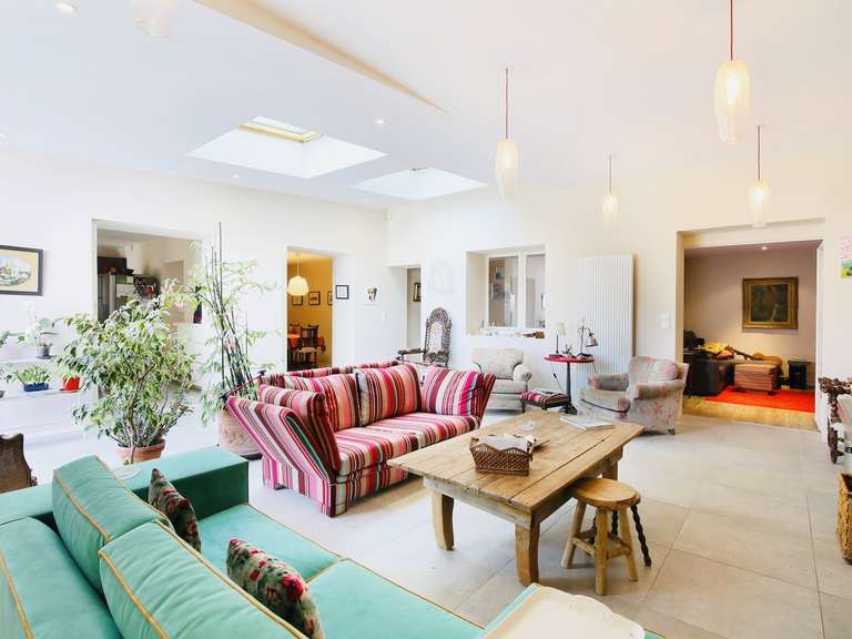 Maison Grisolles - 4 chambres - 310m²