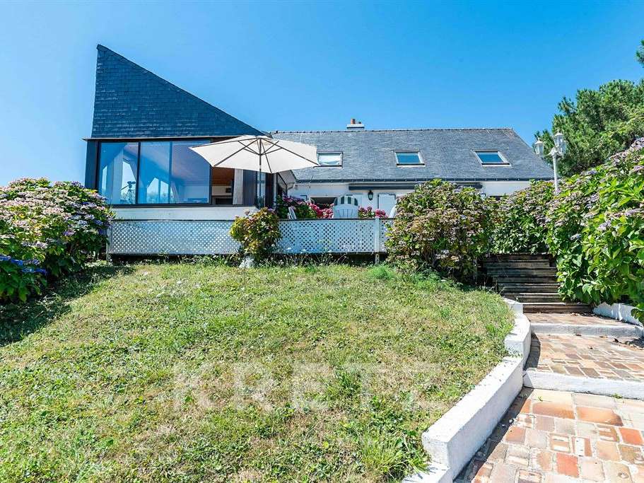 House Groix