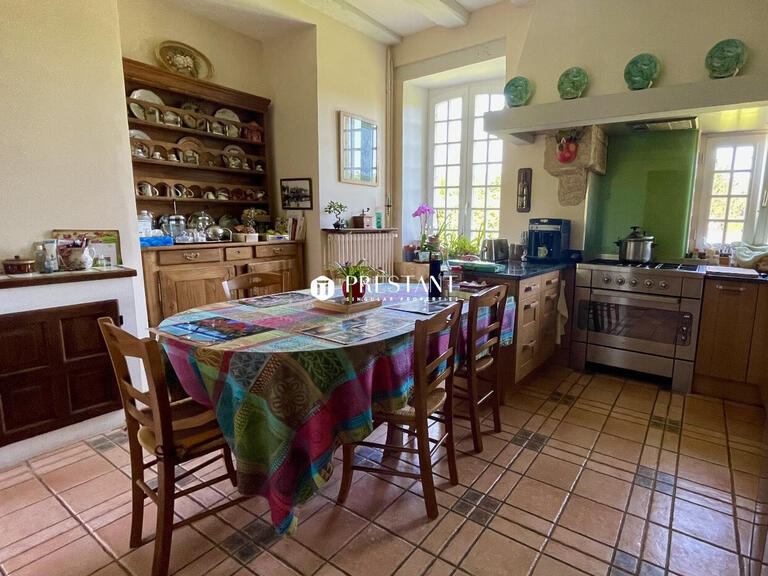 Propriété Groléjac - 14 chambres - 570m²