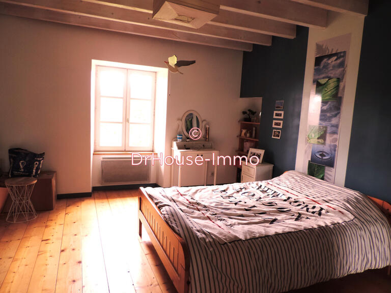 Villa Groslée-Saint-Benoit - 4 chambres - 207m²