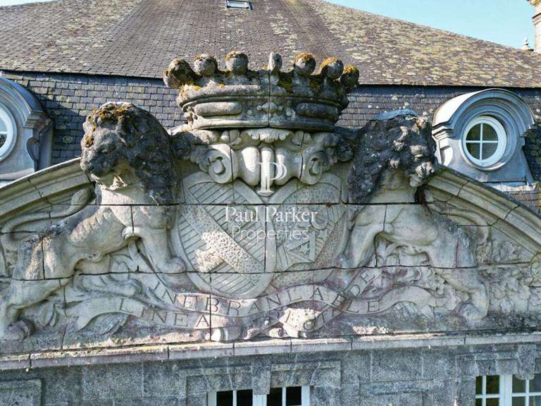 Castle Guémené-sur-Scorff - 11 bedrooms