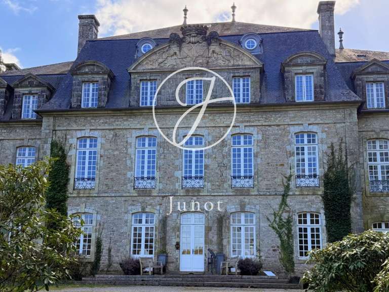 Château Guémené-sur-Scorff - 11 chambres - 1201m²