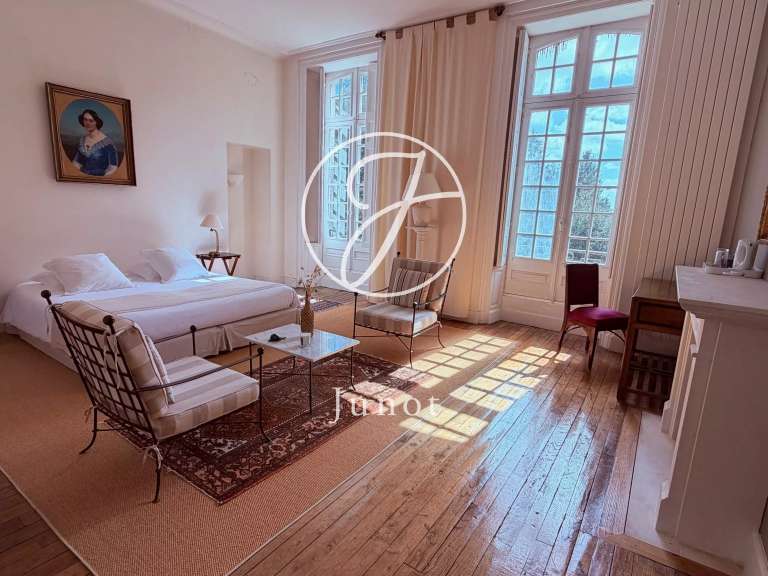 Château Guémené-sur-Scorff - 11 chambres - 1201m²