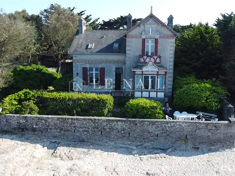 Maison Guérande - 7 chambres - 236m²
