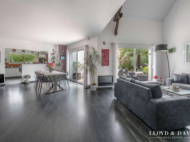 Maison Guérande - 4 chambres - 258m²