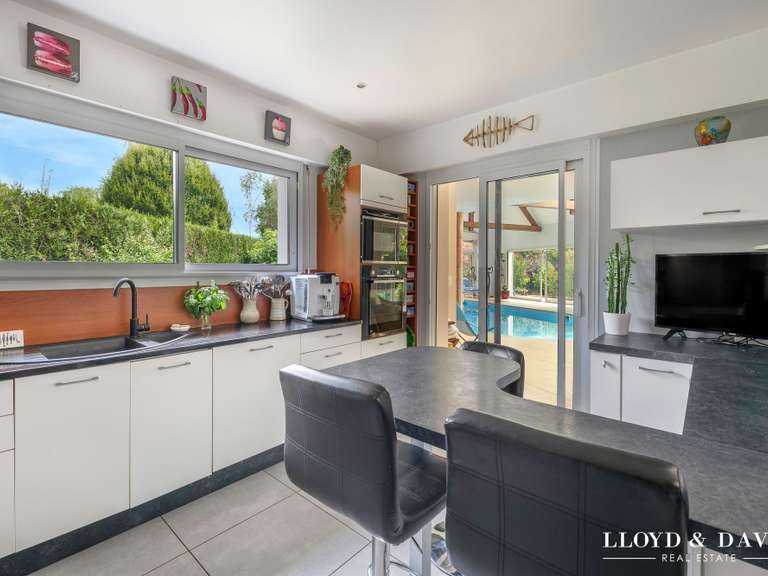 Maison Guérande - 4 chambres - 258m²
