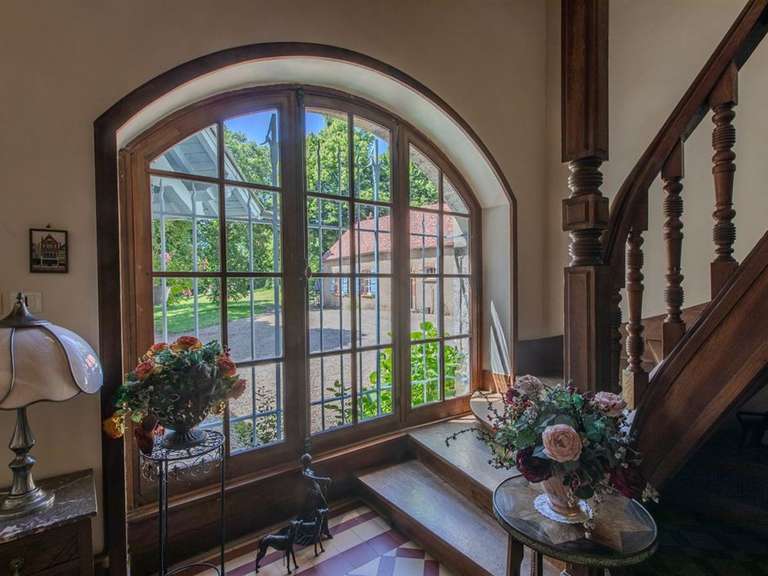 Castle Gueugnon - 600m²