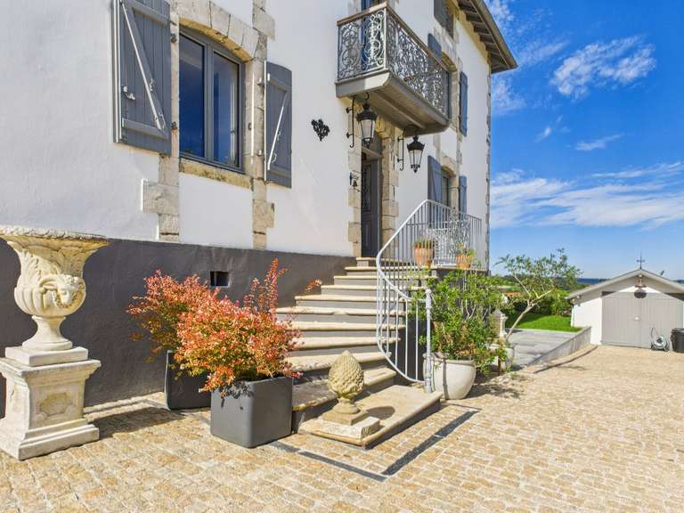 Maison Guiche - 6 chambres - 410m²