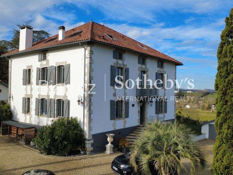 Maison Guiche - 6 chambres - 405m²