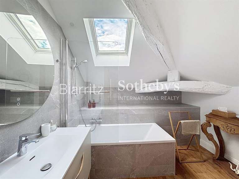 Maison Guiche - 6 chambres - 405m²
