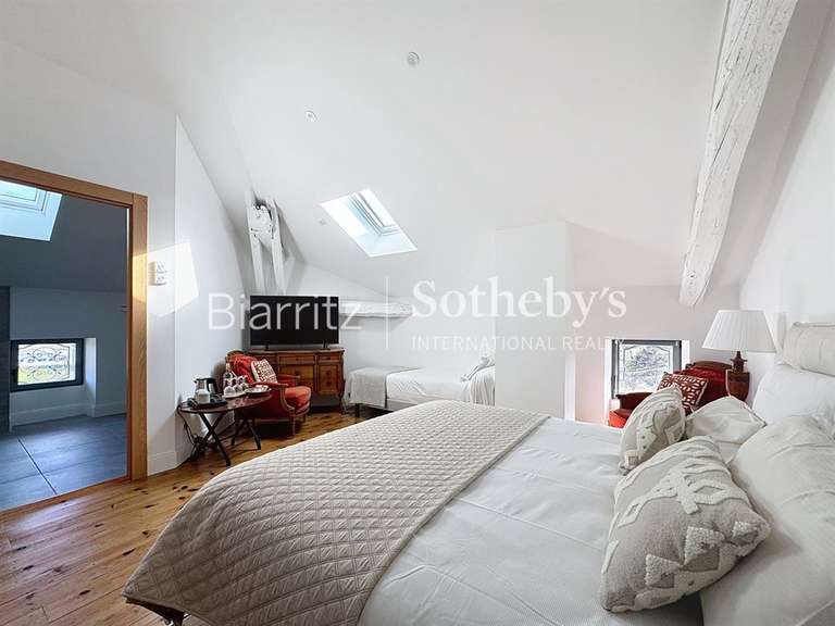 Maison Guiche - 6 chambres - 405m²