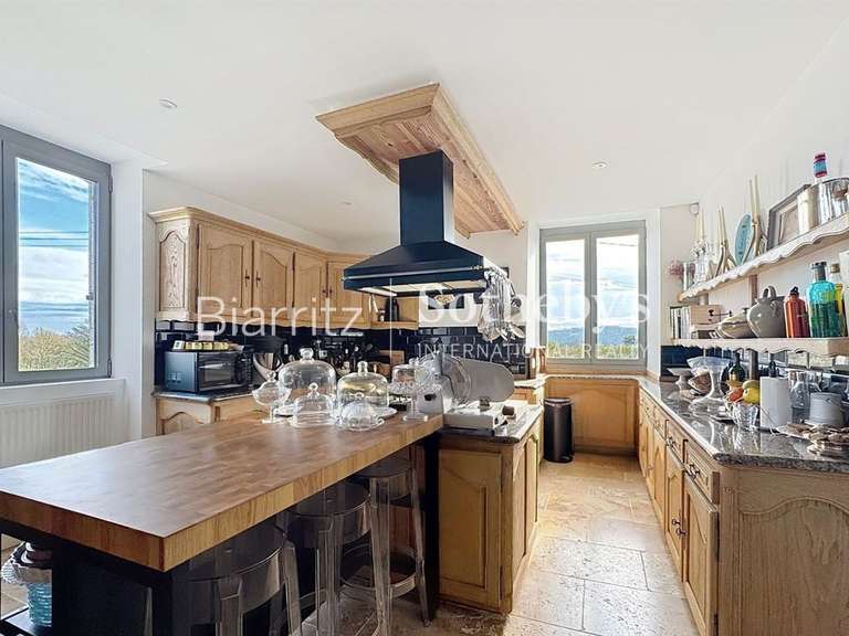 Maison Guiche - 6 chambres - 405m²