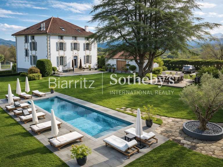 Maison Guiche - 6 chambres - 405m²