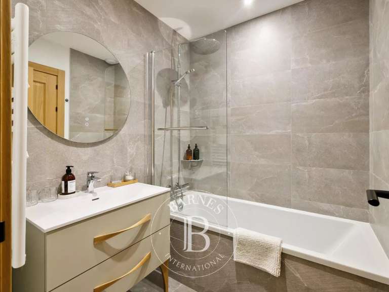 Propriété Guiche - 6 chambres - 405m²