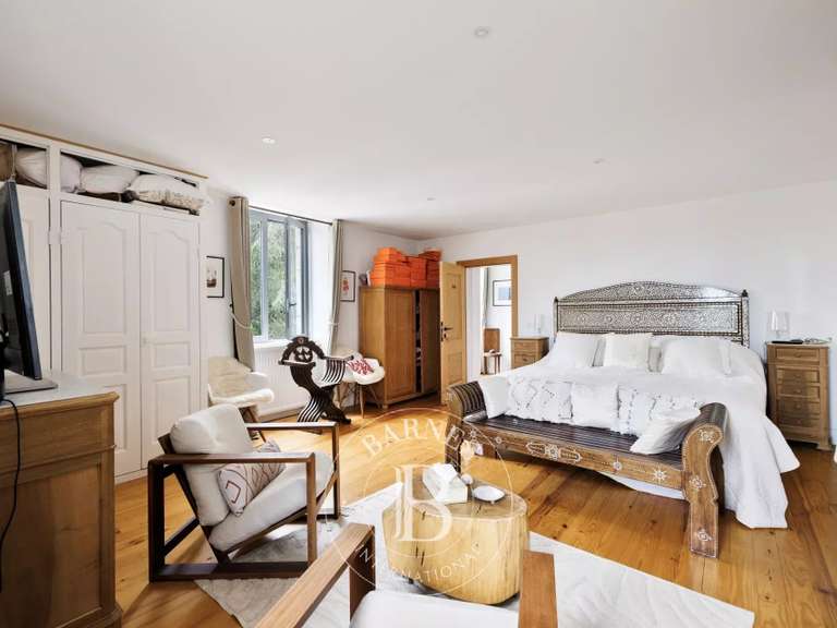 Propriété Guiche - 6 chambres - 405m²